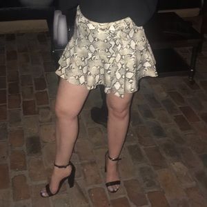 Zara Shorts - Snakeskin Skort with belt Zara Shorts - Snakeskin Skort with belt